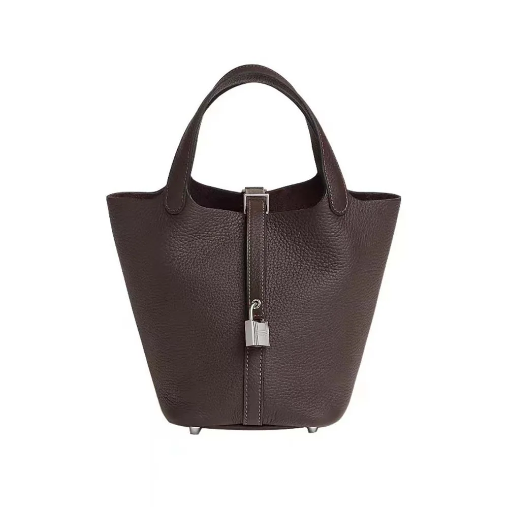 Hermes Picotin Lock 18cm in Clémence leather for Women in Black Hermes Picotin Lock 18cm in Clémence leather for Women in Black