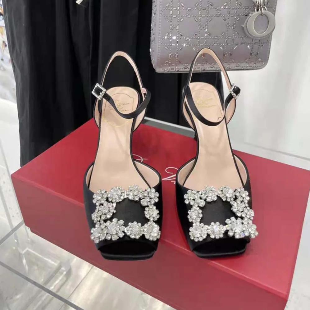 Roger Vivier Flower Strass Buckle Sandals in Satin for Women in Black
