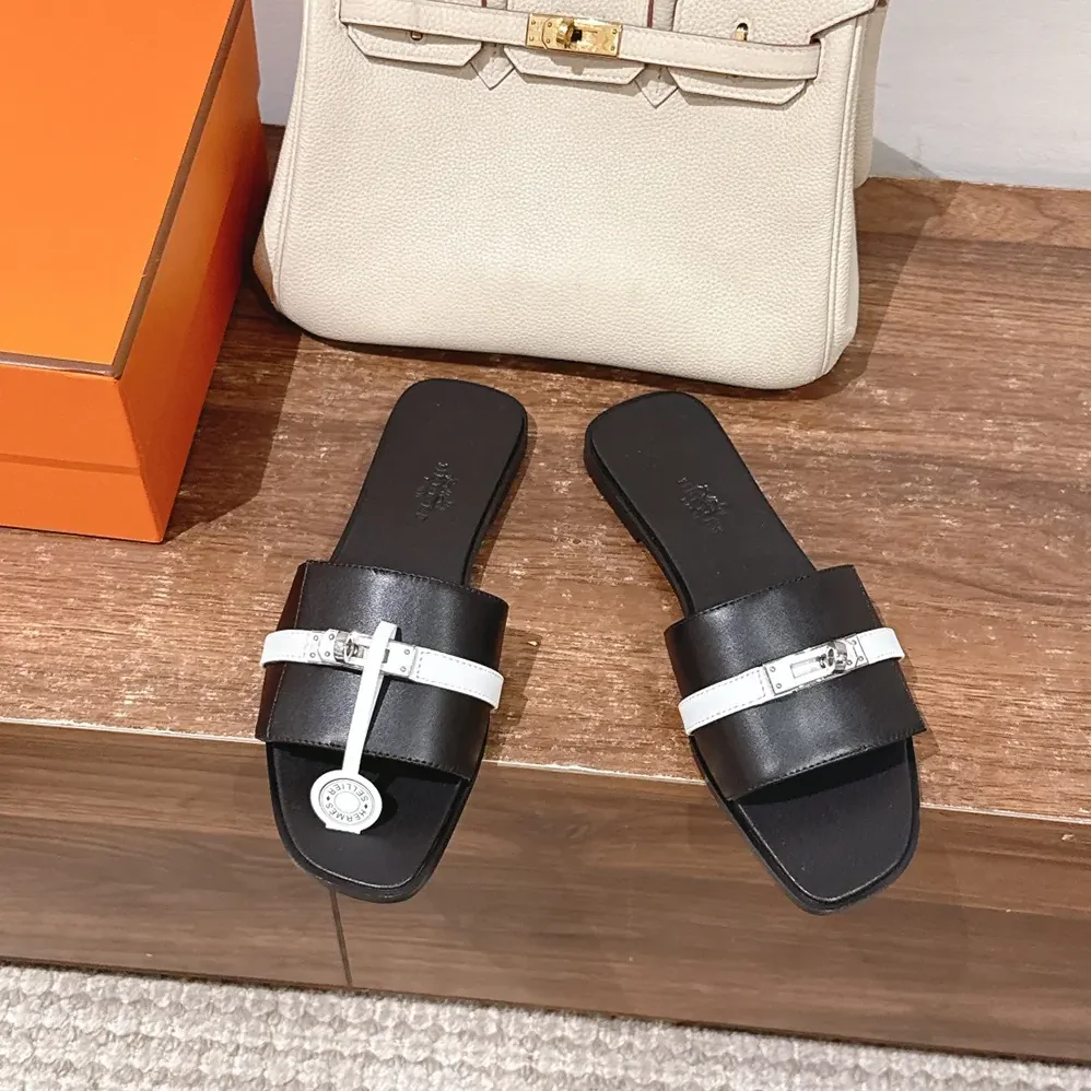 Hermes Giulia sandal for Unisex in Black/White