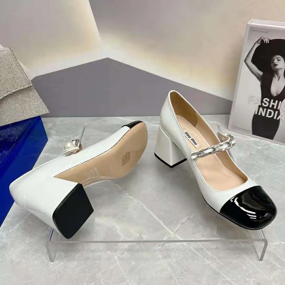 Miu Miu Patent Leather Pumps in 65 mm Heel Height for Women in White Miu Miu Patent Leather Pumps in 65 mm Heel Height for Women in White