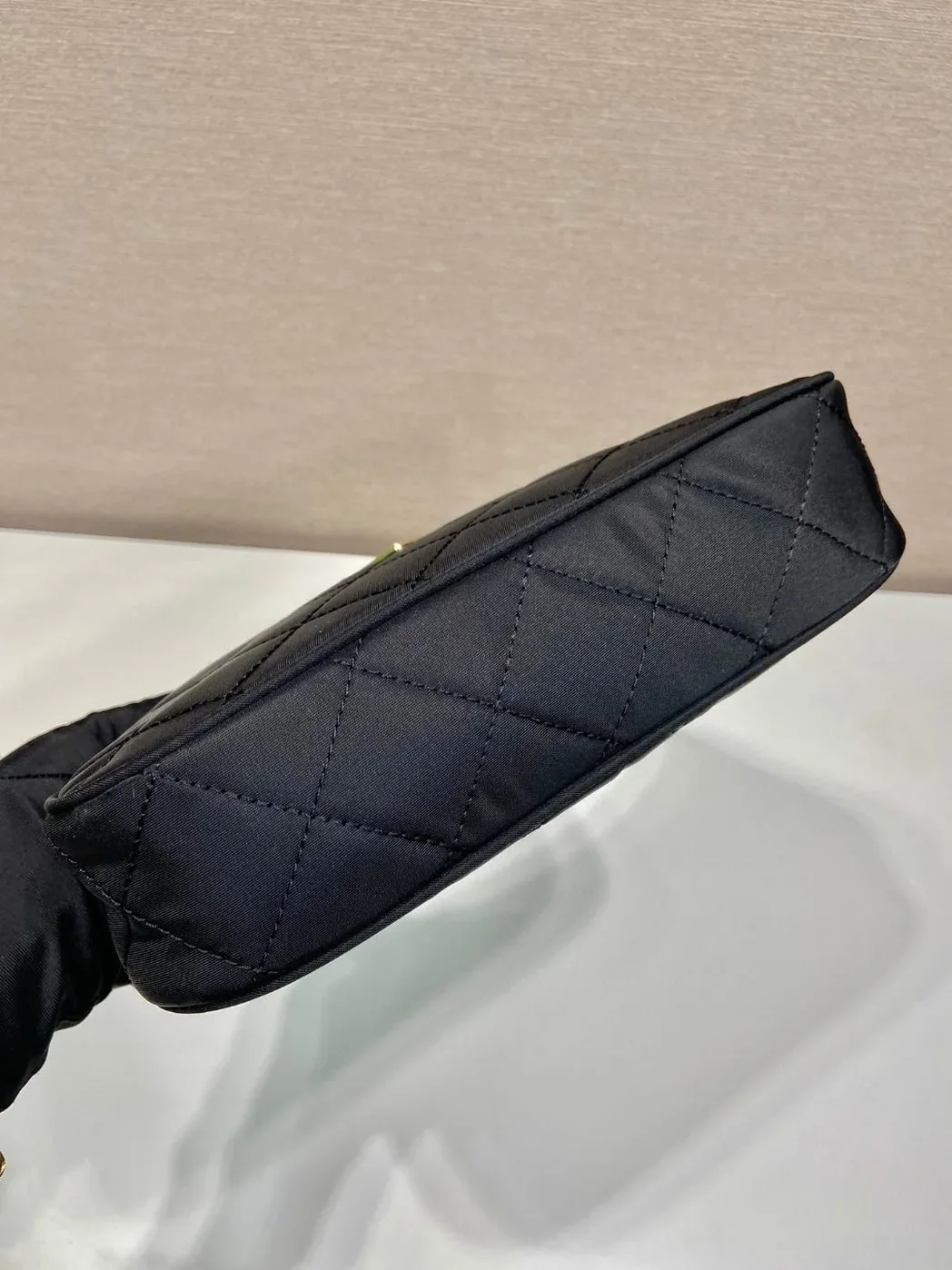 Prada Contenitore Maniglia Tessutu Quilted Shoulder Bag Black / Prada Contenitore Maniglia Tessutu Quilted Shoulder Bag Black /