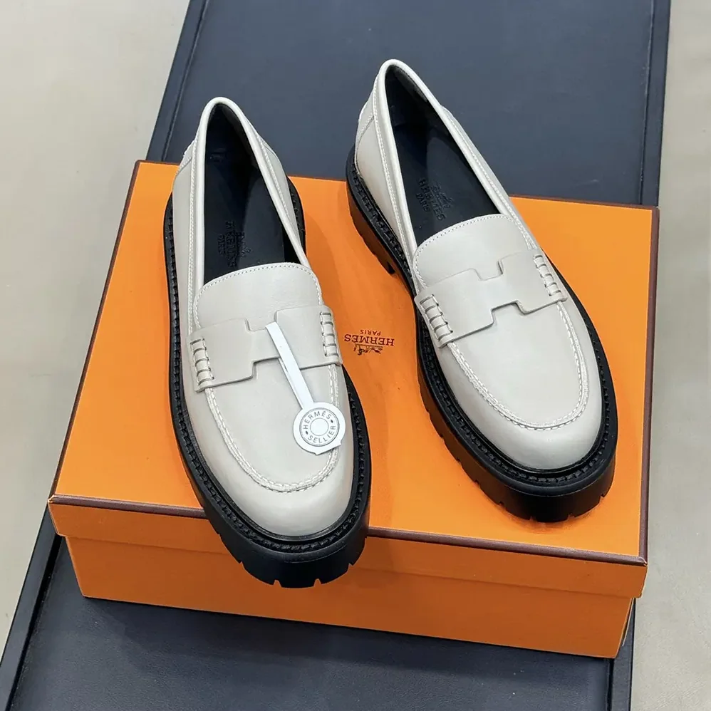 Hermes Klement Loafer in Calfskin for Women in Gray Hermes Klement Loafer in Calfskin for Women in Gray