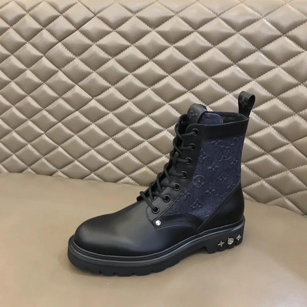 Louis Vuitton LV Ranger Ankle Boots Monogram Flower Black 1AANTF Louis Vuitton LV Ranger Ankle Boots Monogram Flower Black 1AANTF