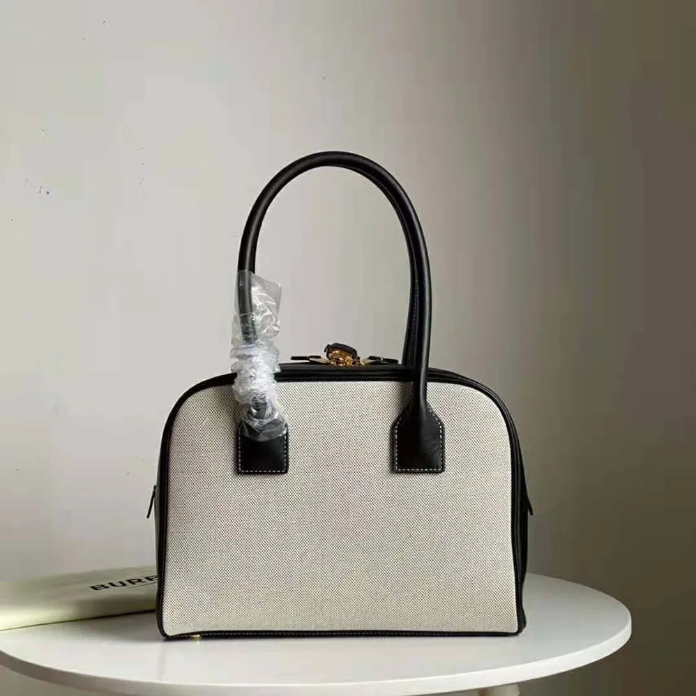 Burberry Medium Horseferry Print Cotton Canvas Half Cube Bag for Women in Black Burberry Medium Horseferry Print Cotton Canvas Half Cube Bag for Women in Black