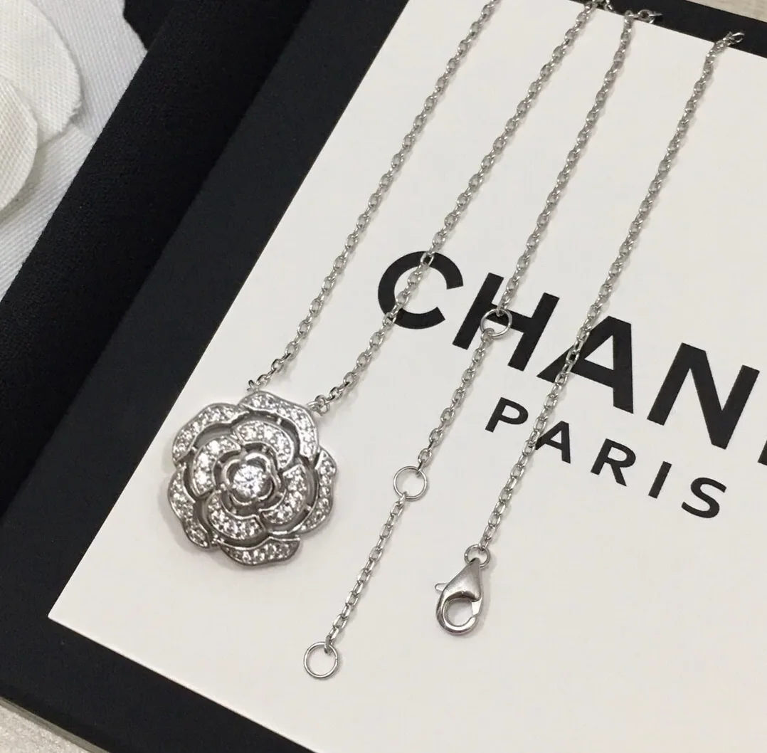 Chanel Bouton De Camélia Necklace Silver Tone