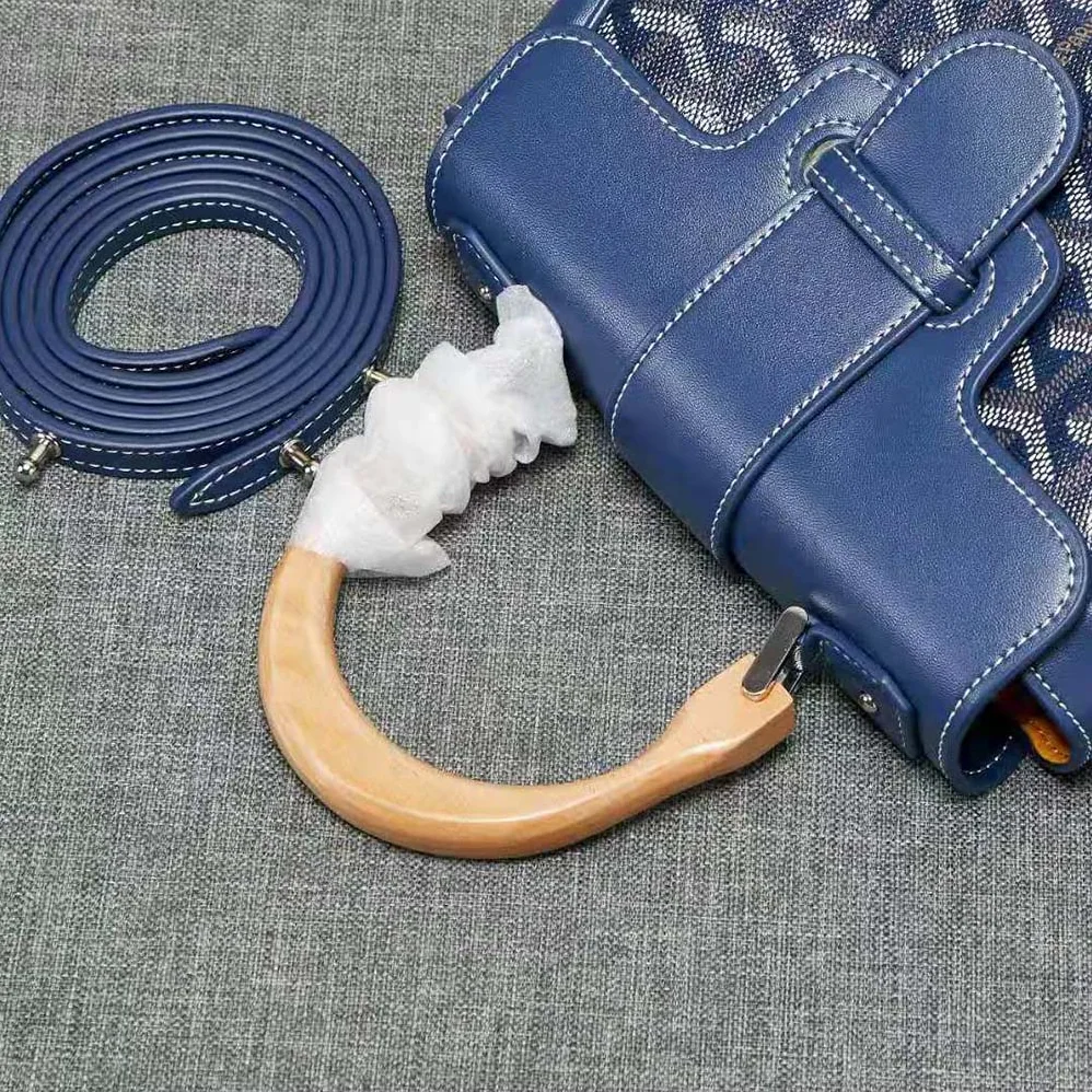 Goyard Sac Saïgon Souple Mini in Toile Goyardine & Chevroches Calfskin for Women in Navy Goyard Sac Saïgon Souple Mini in Toile Goyardine & Chevroches Calfskin for Women in Navy