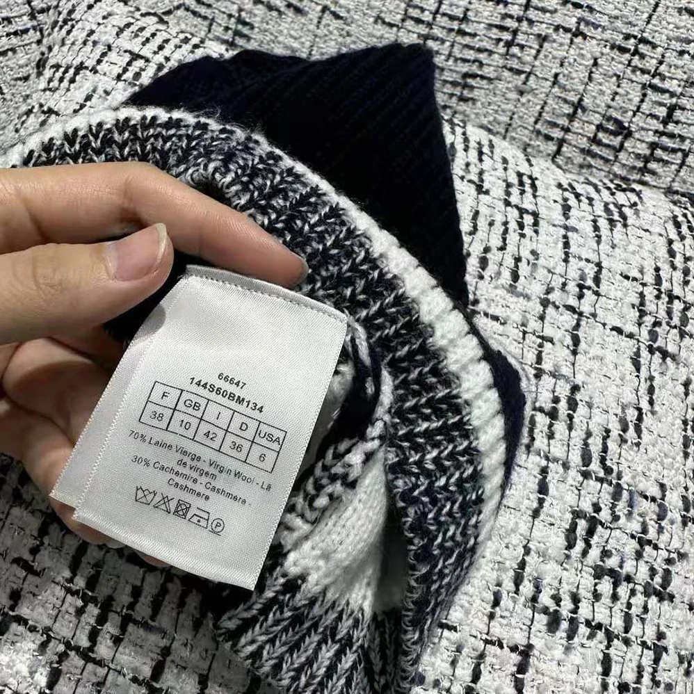 Dior D-White Beanie Black and Ivory Virgin Wool and Cashmere for Women Dior D-White Beanie Black and Ivory Virgin Wool and Cashmere for Women