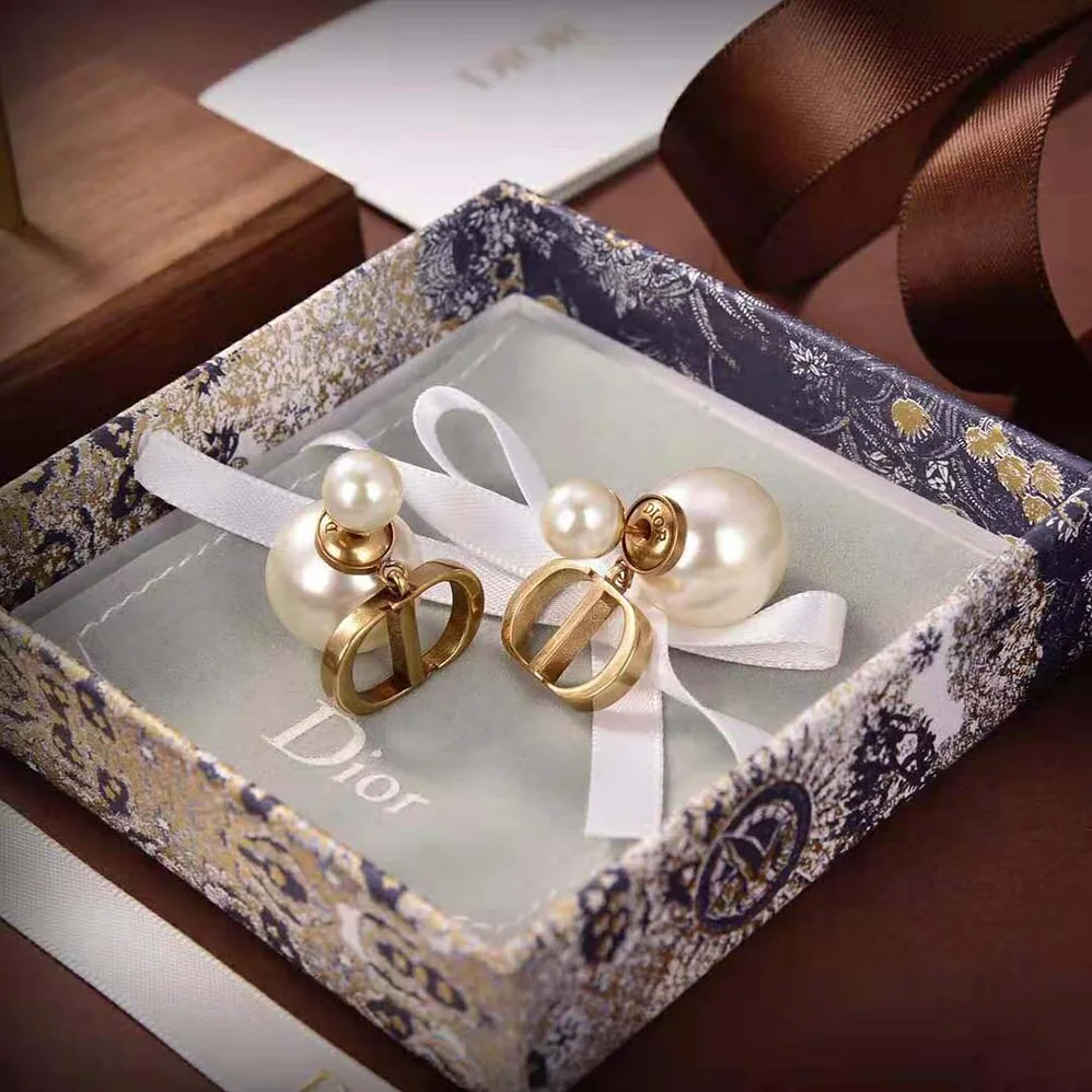 Dior Tribales Earrings Antique Gold for Women in Finish Metal Dior Tribales Earrings Antique Gold for Women in Finish Metal