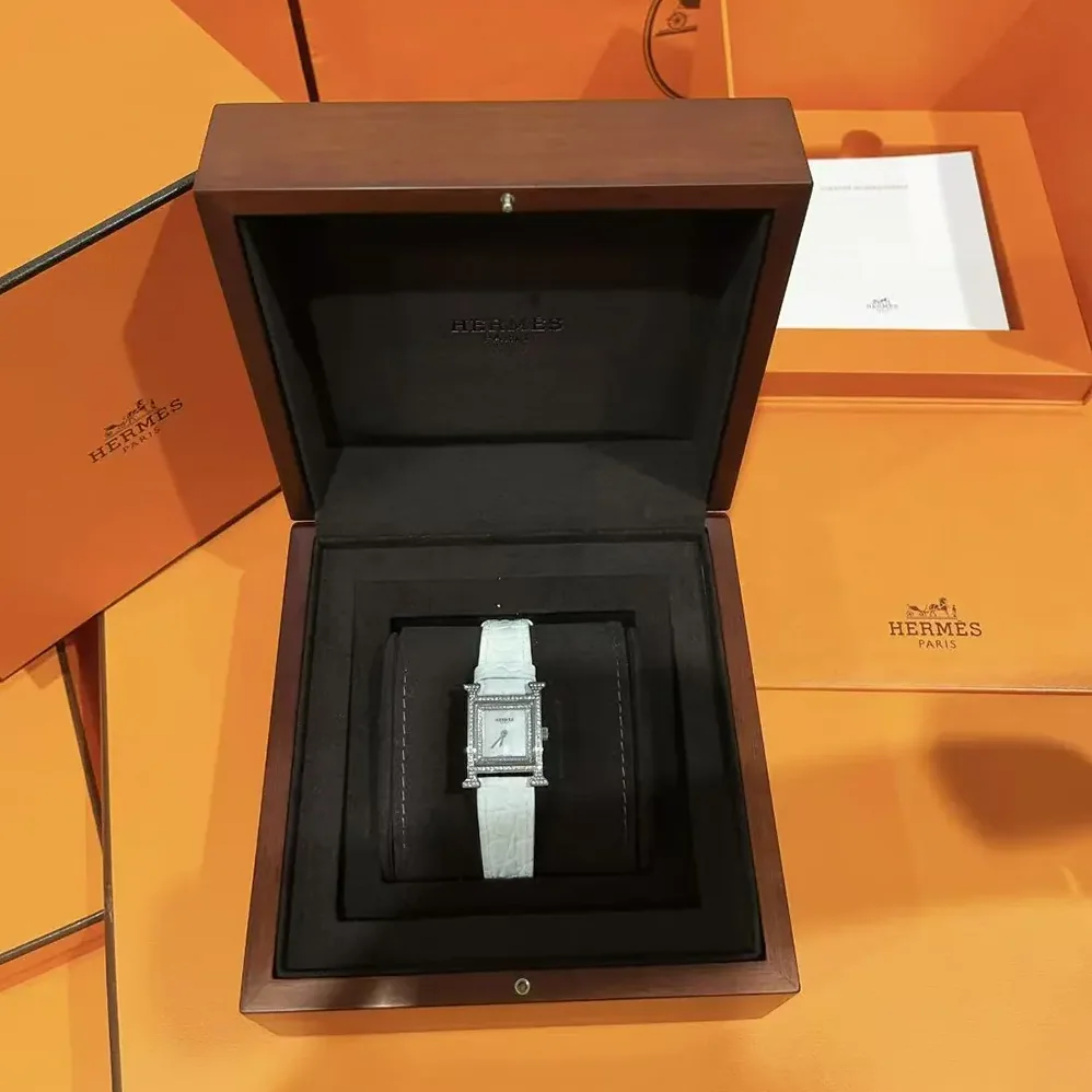 Hermes Heure H Watch Mini Model 21 mm for Women in White Hermes Heure H Watch Mini Model 21 mm for Women in White