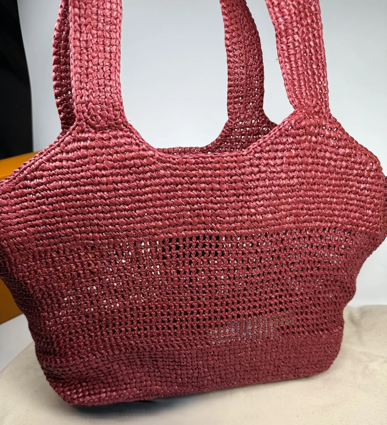 Saint Laurent Icare Medium Tote Bag / Rouge Cabernet Raffia Bronze Hardware Saint Laurent Icare Medium Tote Bag / Rouge Cabernet Raffia Bronze Hardware