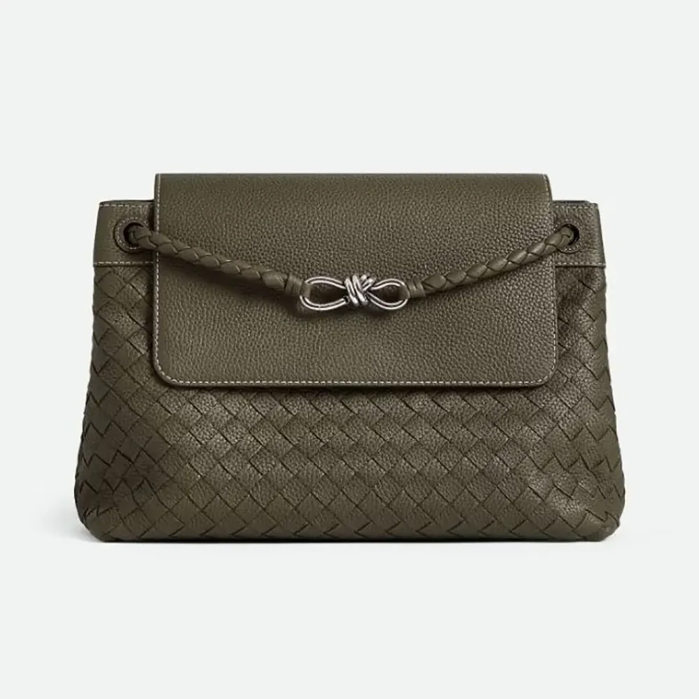 Bottega Veneta Medium Andiamo Messenger for Unisex in Dark Green