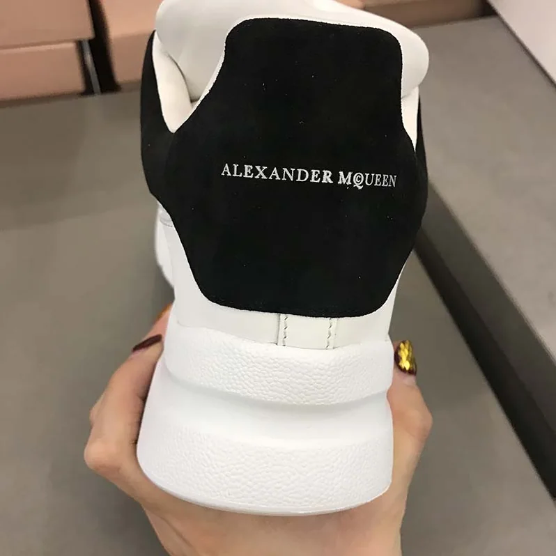Alexander McQueen Runner Shoes for Unisex in White Alexander McQueen Runner Shoes for Unisex in White