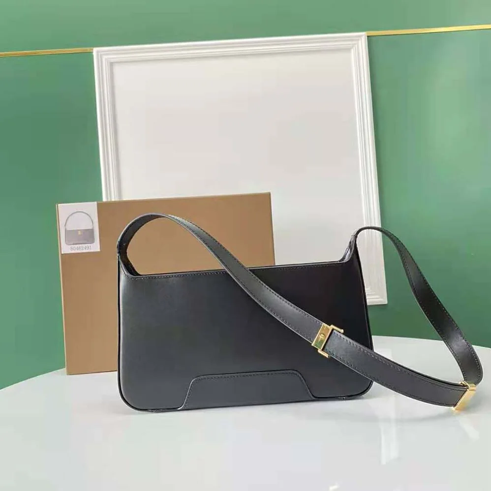 Burberry Leather TB Shoulder Bag for Women in Black Burberry Leather TB Shoulder Bag for Women in Black