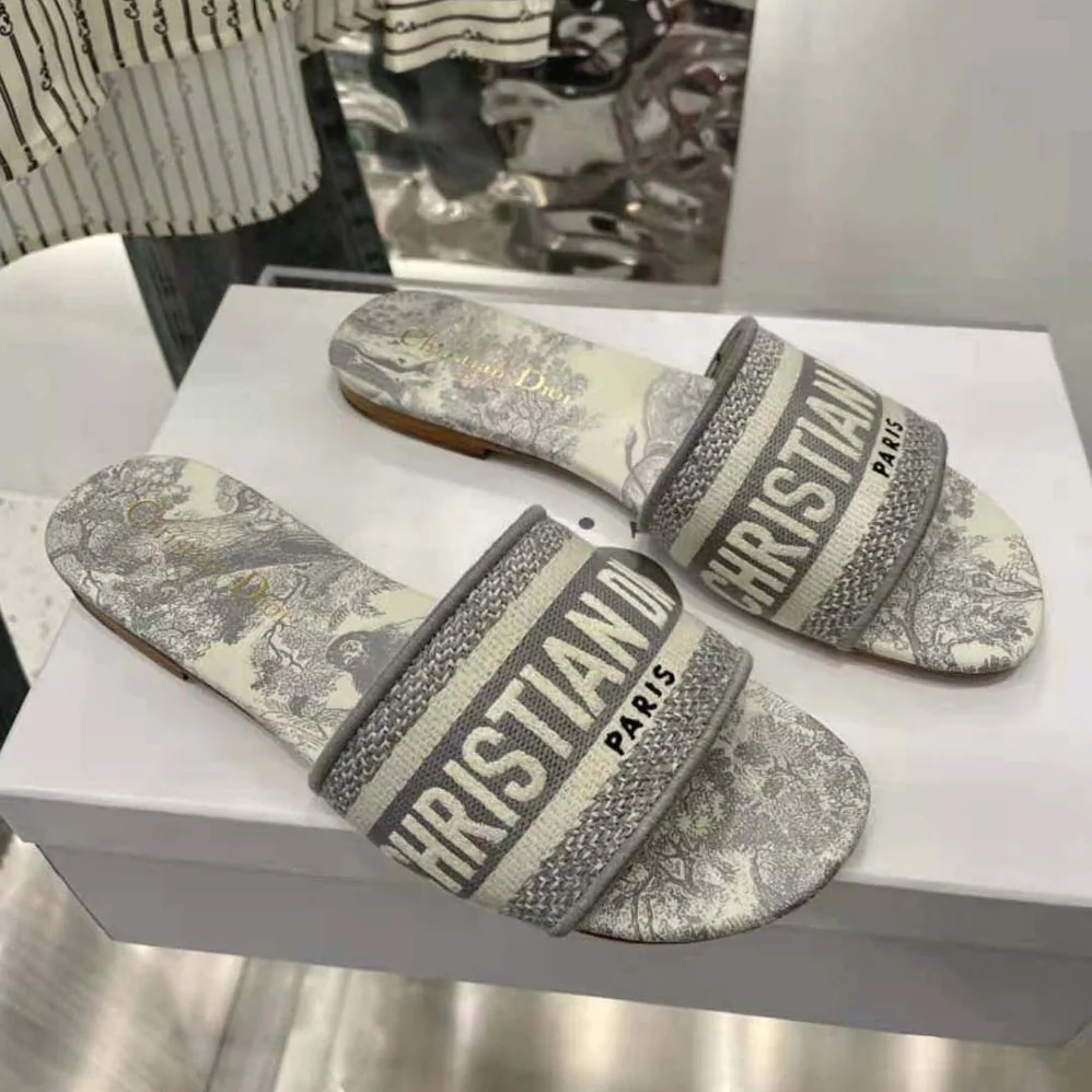 Dior Dway Slide Gray and Ecru Toile de Jouy Embroidered Cotton for Women Dior Dway Slide Gray and Ecru Toile de Jouy Embroidered Cotton for Women