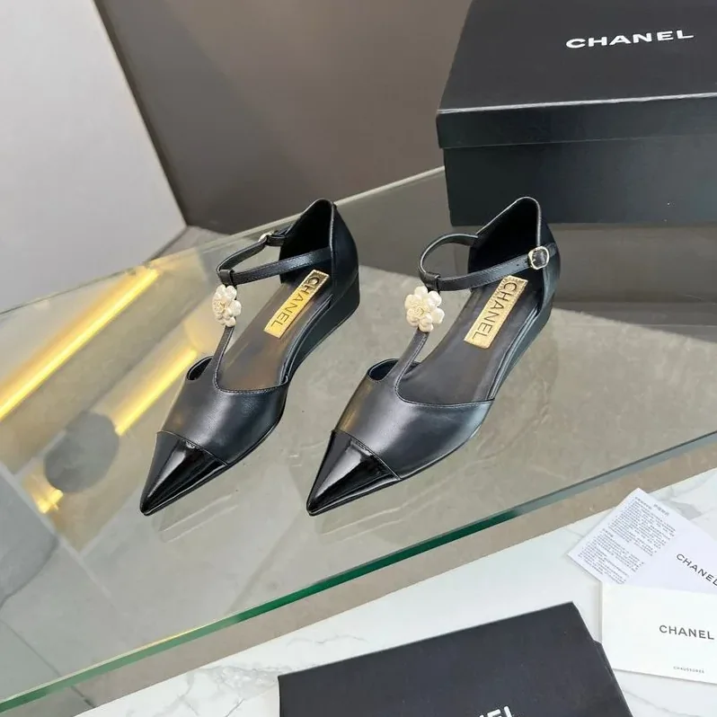 Chanel Flower Casual Black
