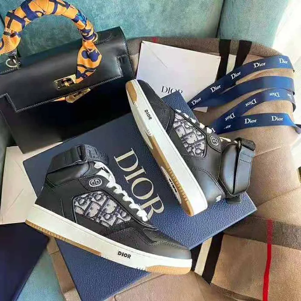 Dior B27 High-Top Sneaker Smooth Calfskin with Dior Oblique Jacquard for Men in Black Dior B27 High-Top Sneaker Smooth Calfskin with Dior Oblique Jacquard for Men in Black