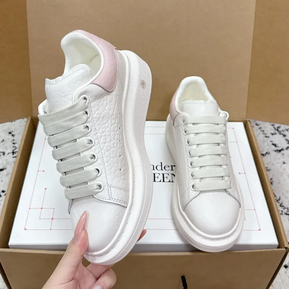 Alexander Mcqueen Oversized Sneaker in Off White for Unisex in Pink