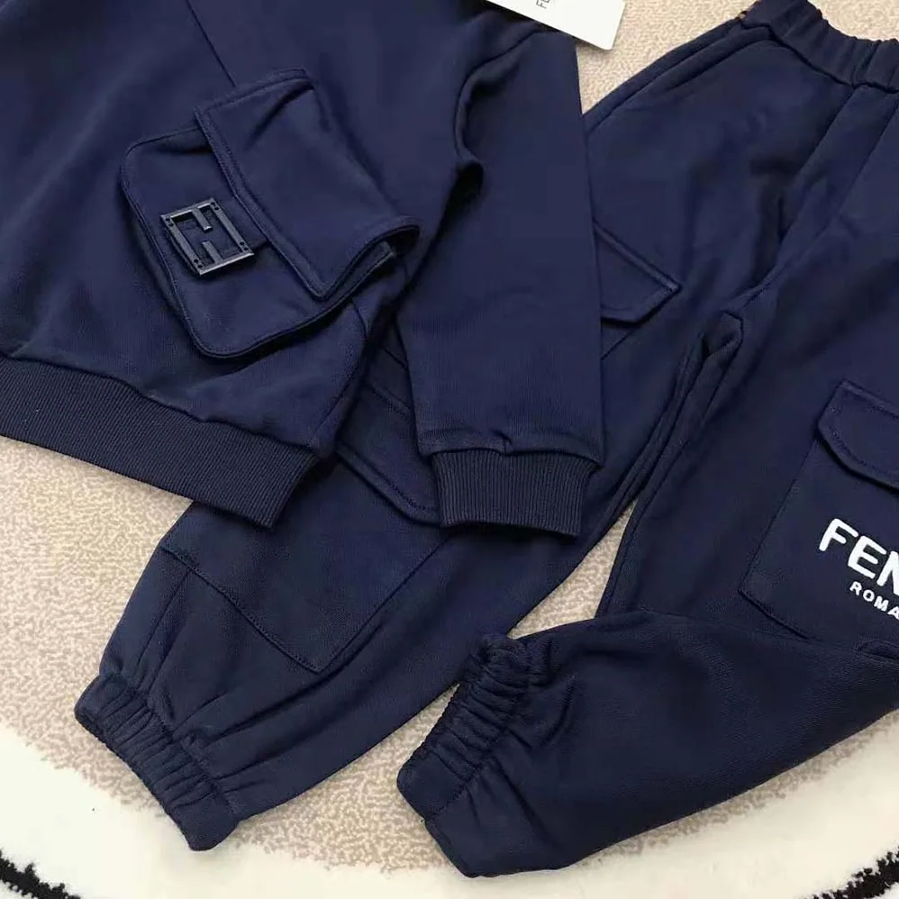 Fendi Kids' Junior Sweatshirt Navy Blue Sweatshirt with Large Baguette Fendi Kids' Junior Sweatshirt Navy Blue Sweatshirt with Large Baguette