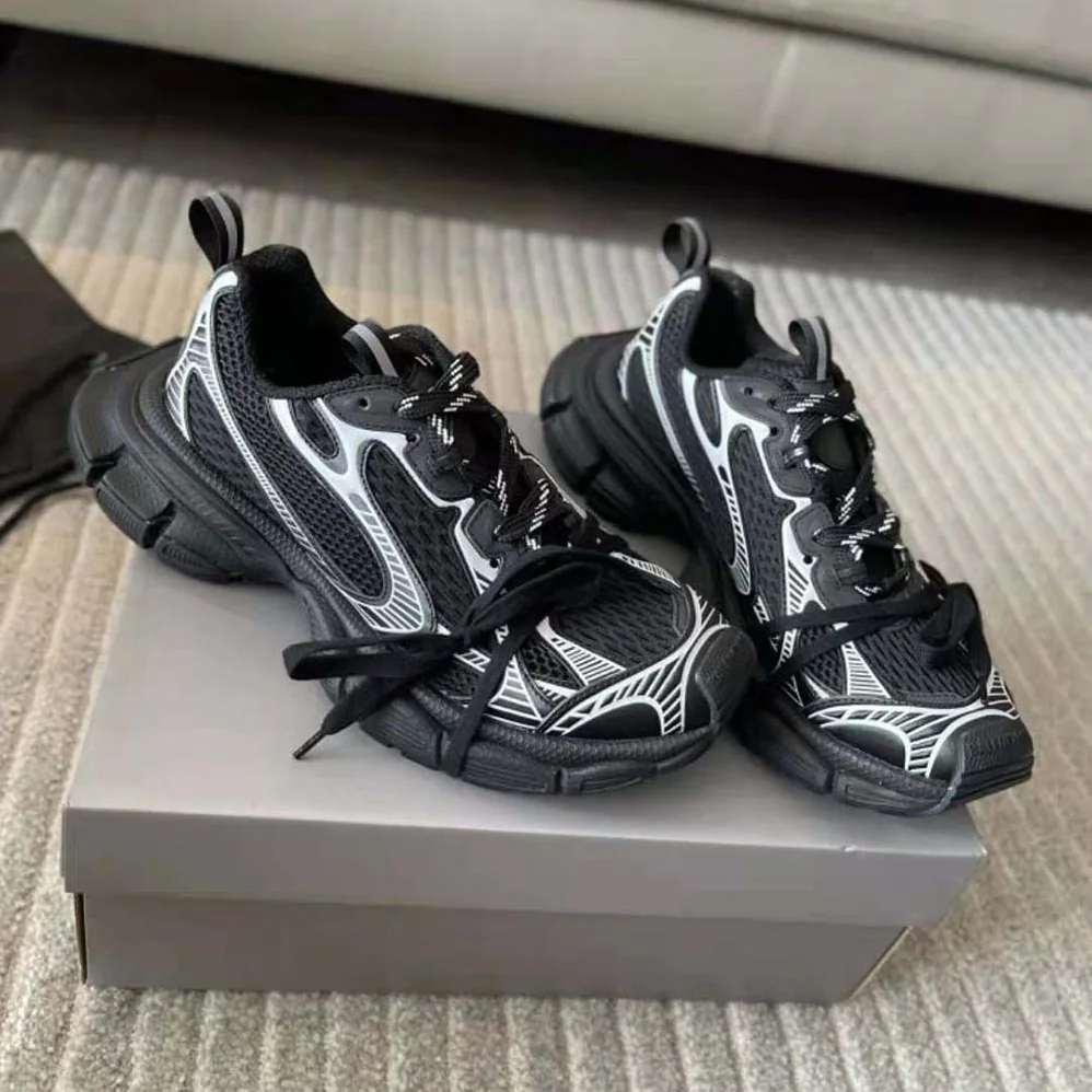 Balenciaga 3XL Sneaker in Black and White Mesh and Polyurethane for Unisex Balenciaga 3XL Sneaker in Black and White Mesh and Polyurethane for Unisex