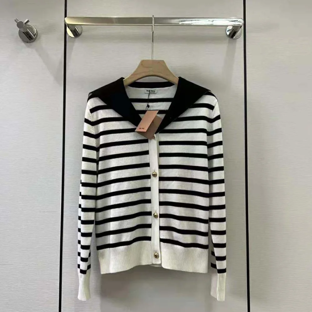 Miu Miu Cashmere Cardigan with Intarsia Logo for Women in White Miu Miu Cashmere Cardigan with Intarsia Logo for Women in White