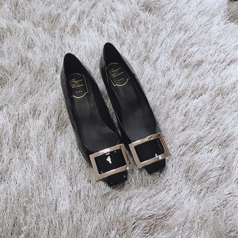 Roger Vivier Belle Vivier Trompette Pumps Patent Leather-4.5cm for Women in Black