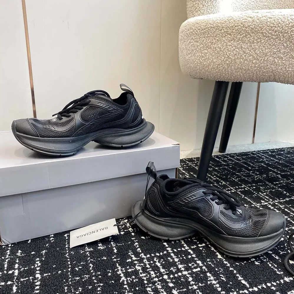 Balenciaga Circuit Sneaker in Black Polyester for Unisex Balenciaga Circuit Sneaker in Black Polyester for Unisex