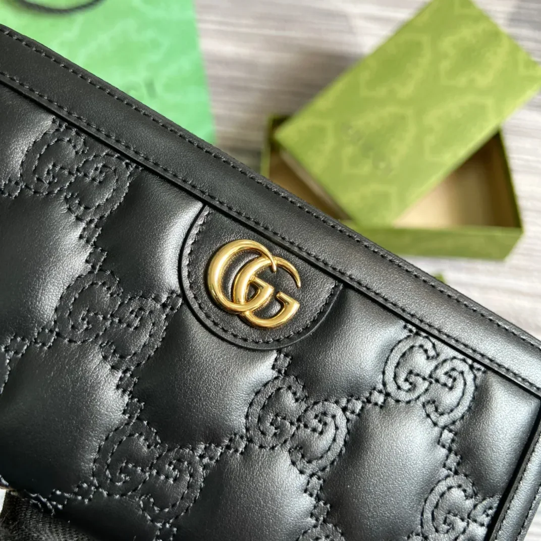 Gucci GG Matelassé Zip-Around Wallet Black UM8IG 1000 / Gucci GG Matelassé Zip-Around Wallet Black UM8IG 1000 /