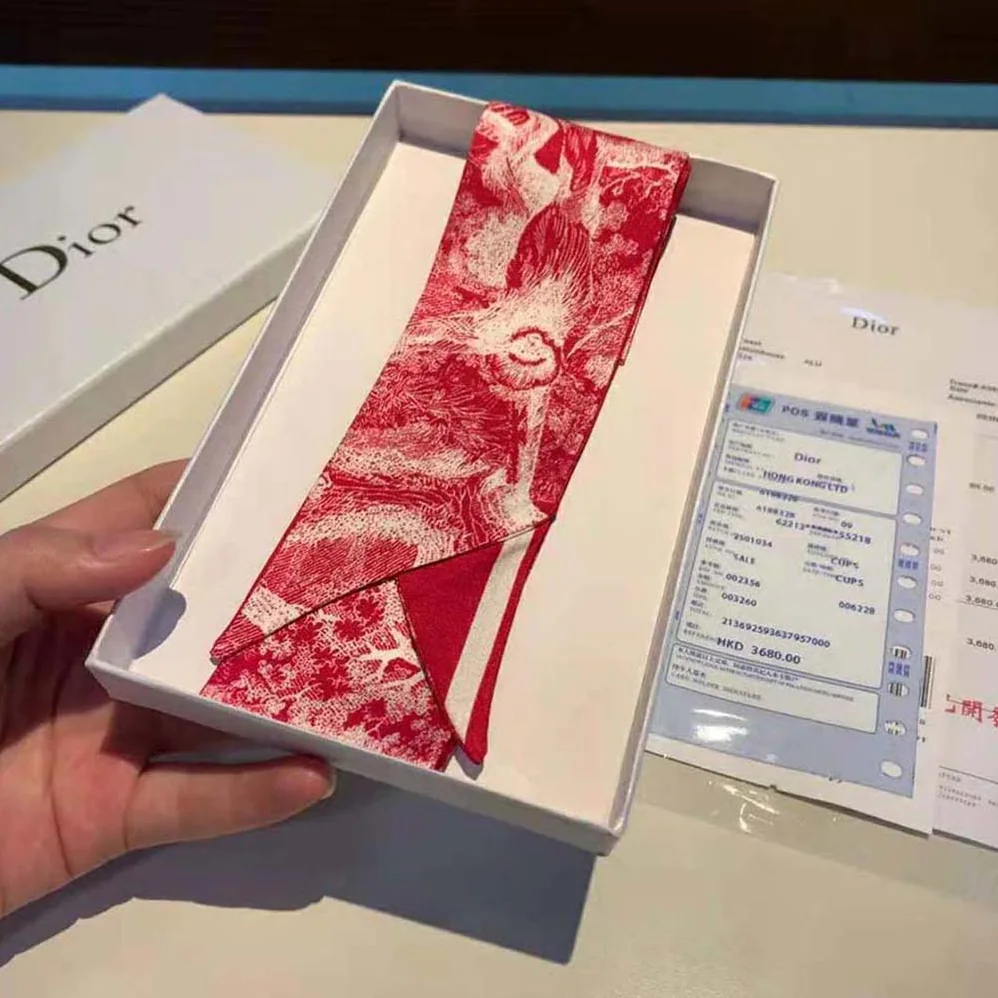 Dior Toile DE Jouy Reverse Mitzah Scarf Silk Twill for Women in Red Dior Toile DE Jouy Reverse Mitzah Scarf Silk Twill for Women in Red