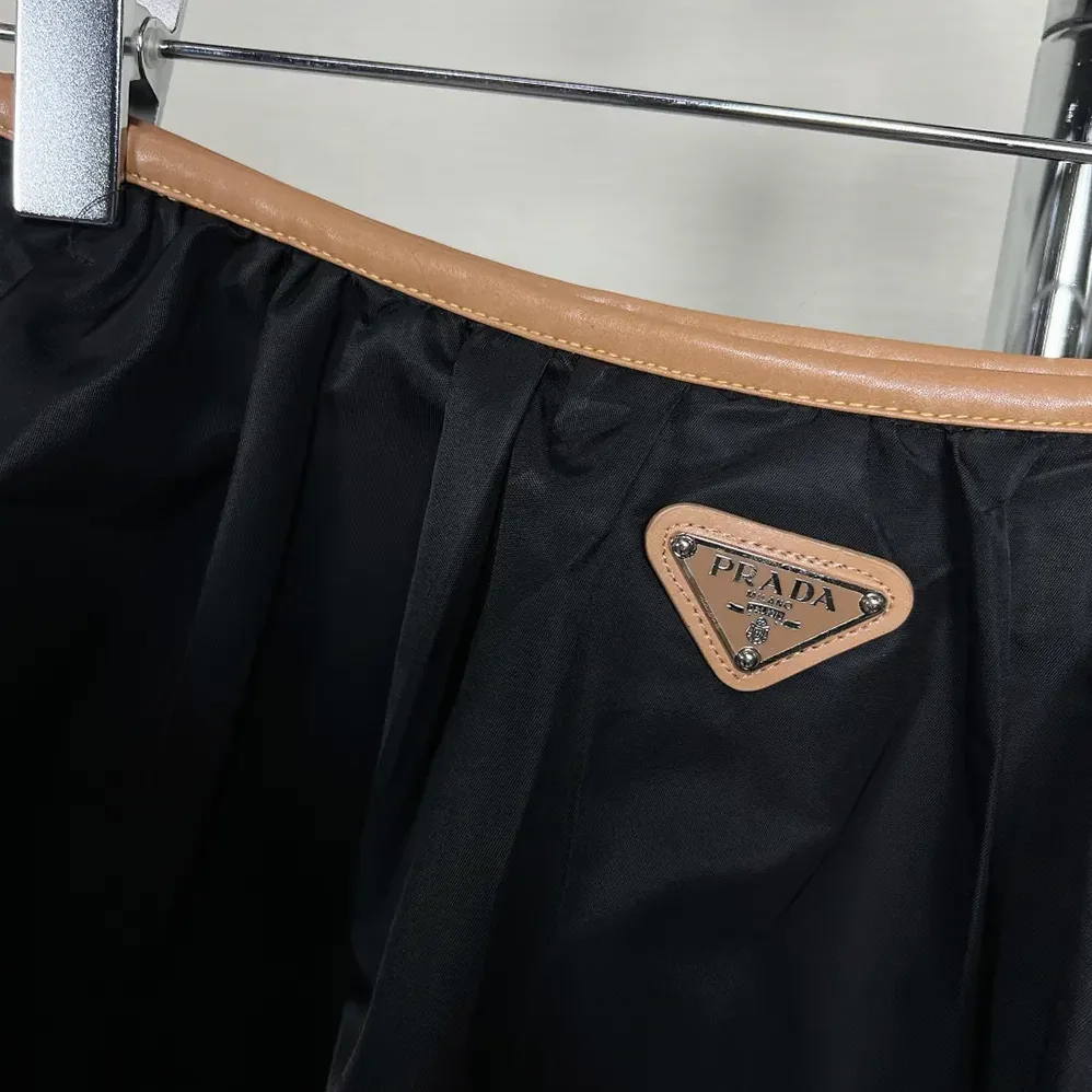 Prada Full Re for Women in Nylon Skirt Prada Full Re for Women in Nylon Skirt