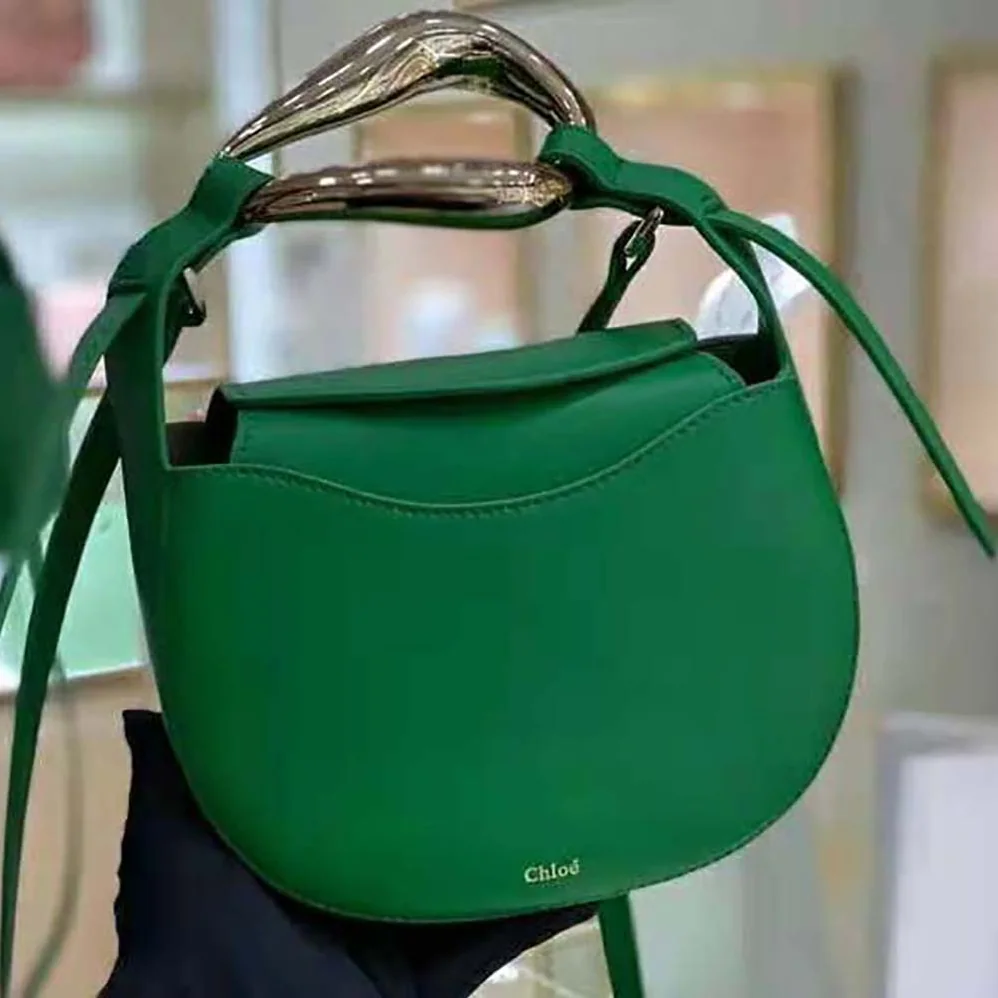 Chloe Kiss Small Purse in Small Grain Calfskin for Women in Green