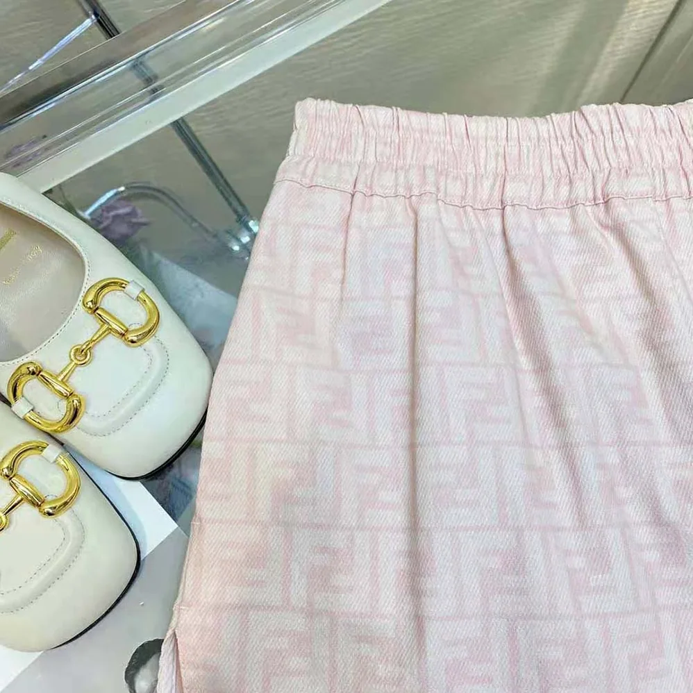 Fendi Pink Denim Shorts with A Rounded Hem for Women Fendi Pink Denim Shorts with A Rounded Hem for Women