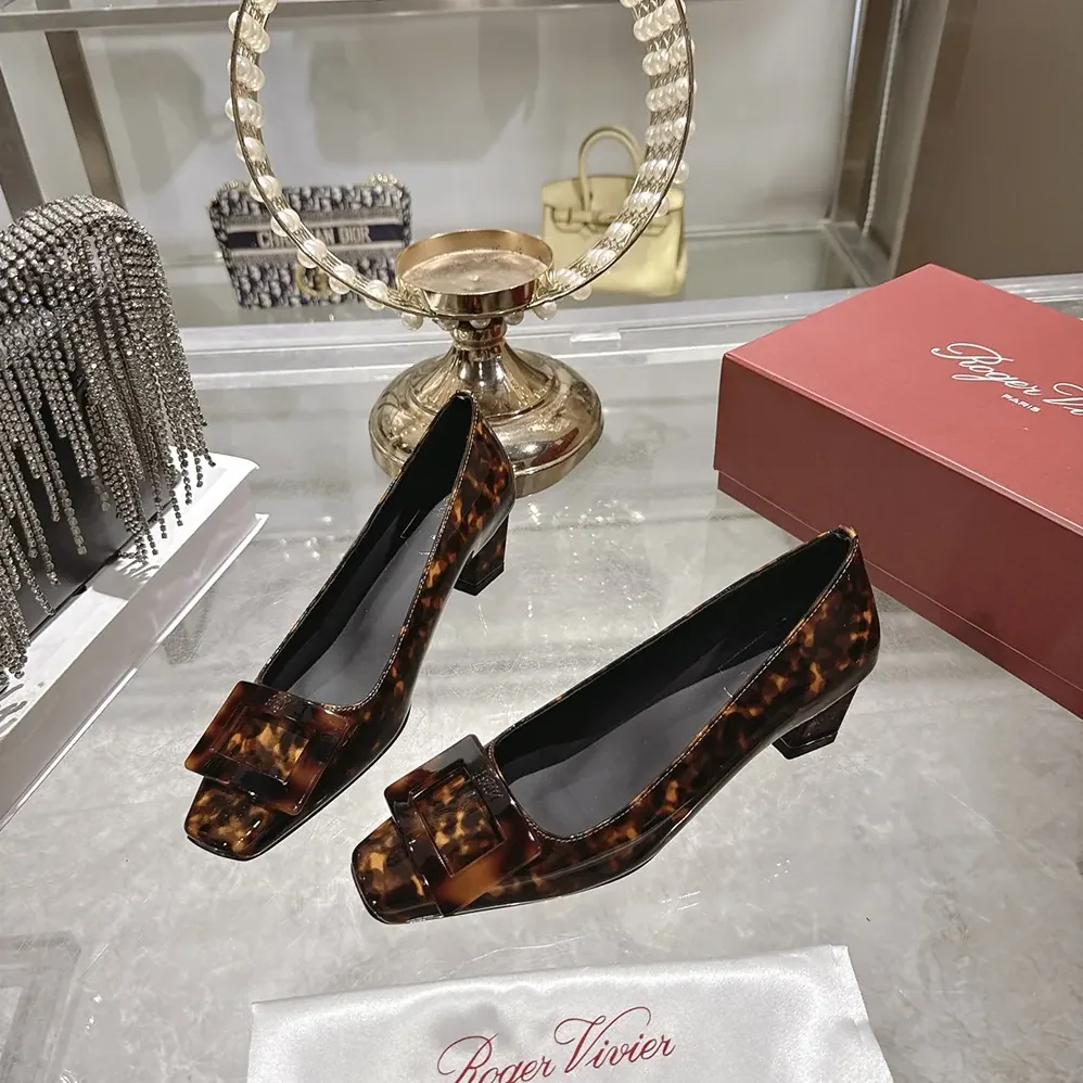 Roger Vivier Belle Vivier Pumps In Patent Leather for Women