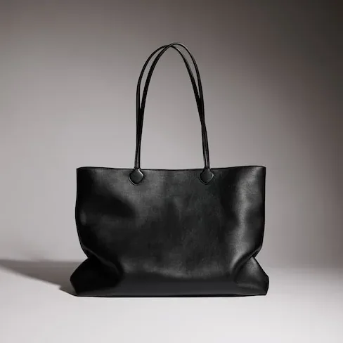 Gucci NY Large Tote Bag / Black Gold Hardware A00B4R AAHG7 1092 Gucci NY Large Tote Bag / Black Gold Hardware A00B4R AAHG7 1092