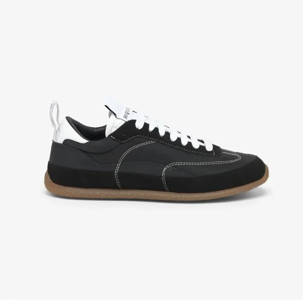 Alexander Mcqueen EC1 Sneaker in Black for Unisex in White Alexander Mcqueen EC1 Sneaker in Black for Unisex in White