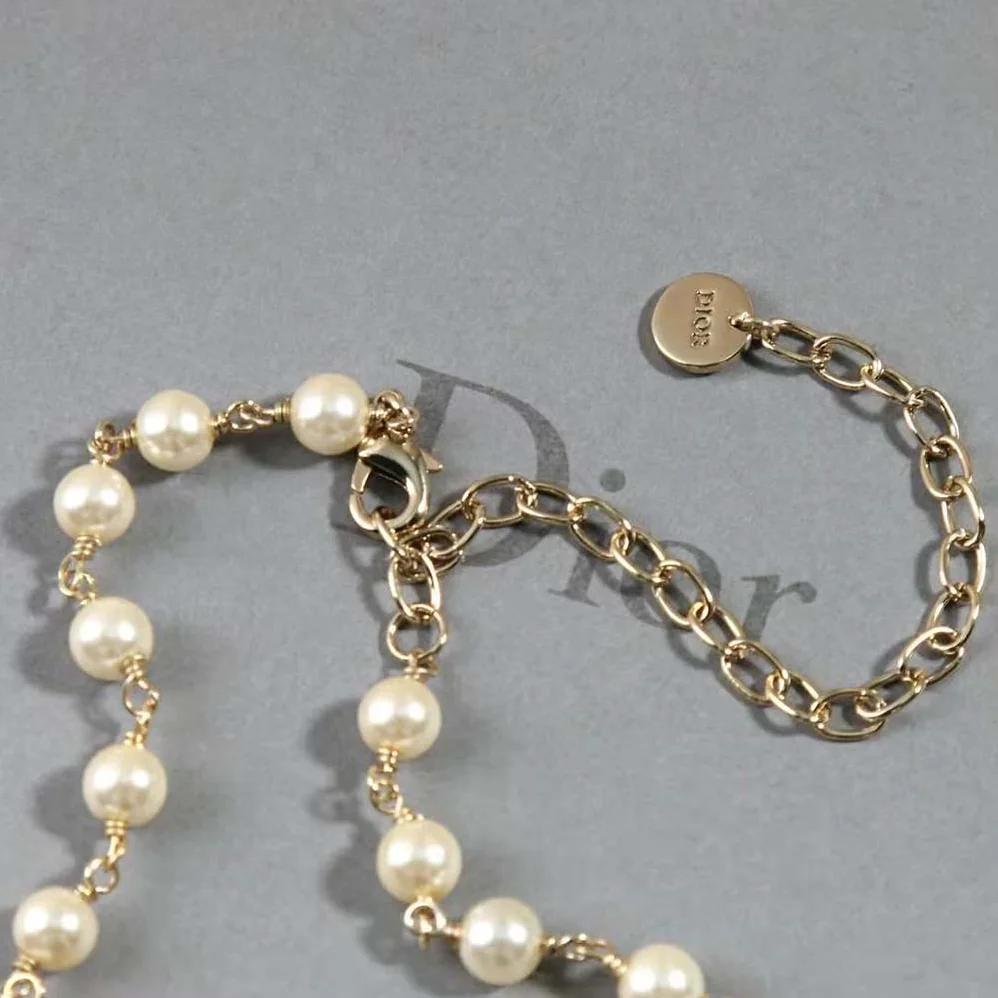 Dior Métamorphose Choker Gold-Finish Metal and White Resin Pearls for Women