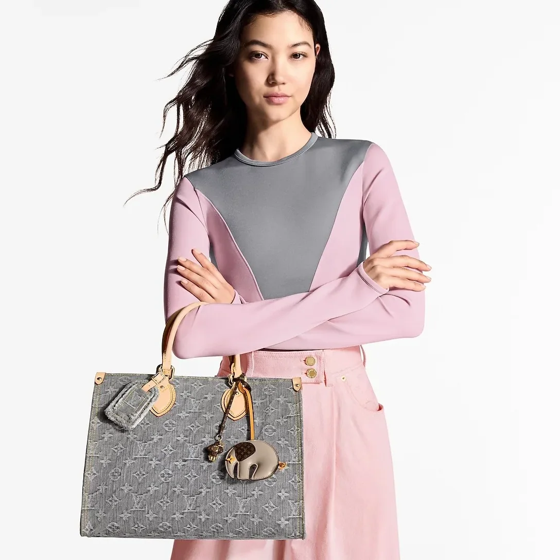 Louis Vuitton OnTheGo MM Tote Bag in Washed Gray Gold Hardware