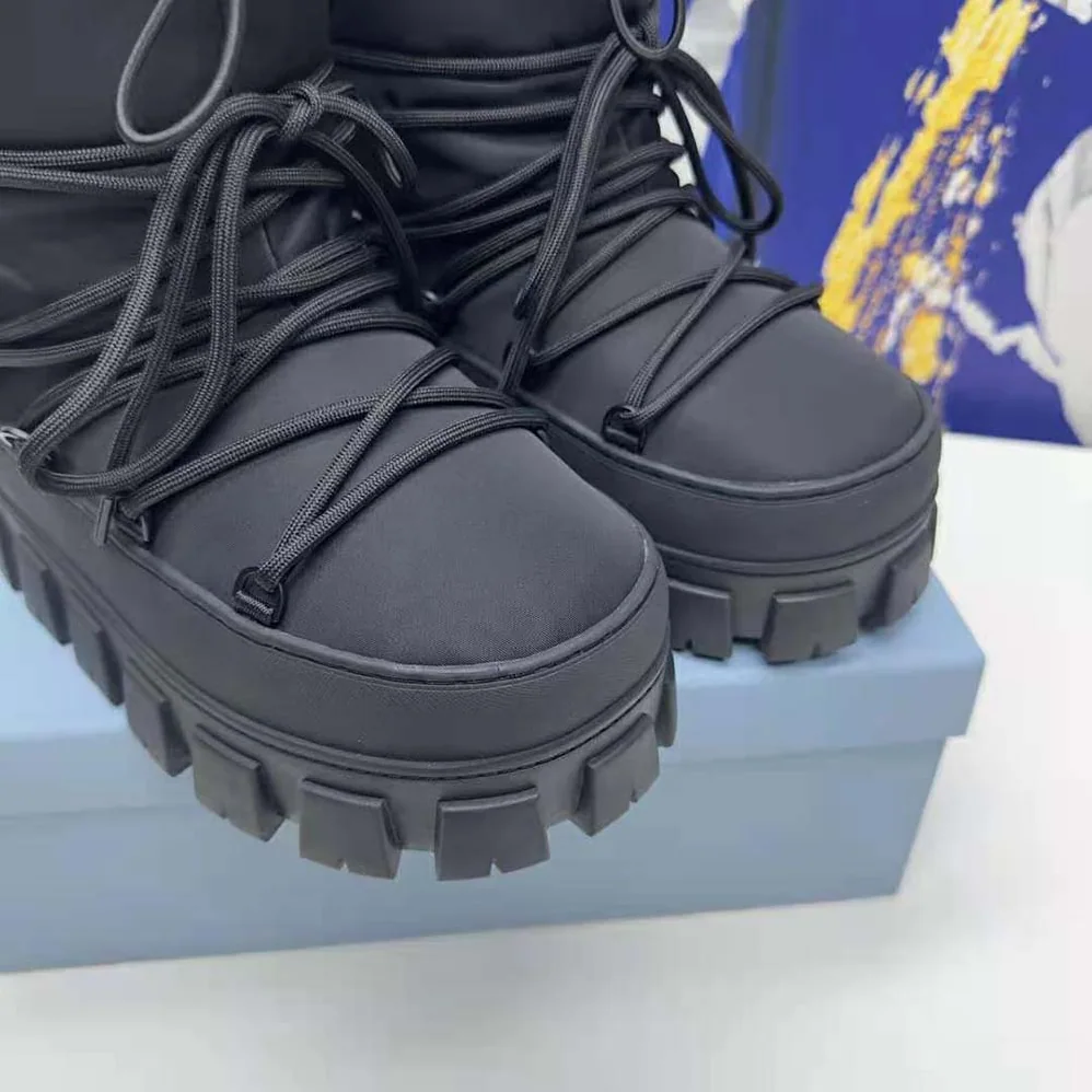 Prada Nylon Gabardine Après-ski Boots for Women in Black Prada Nylon Gabardine Après-ski Boots for Women in Black