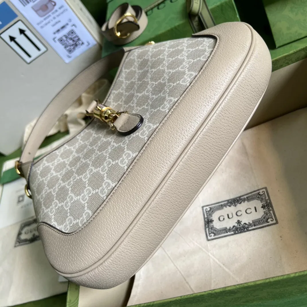 Gucci Jackie 1961 Small GG Shoulder Bag Beige Gucci Jackie 1961 Small GG Shoulder Bag Beige