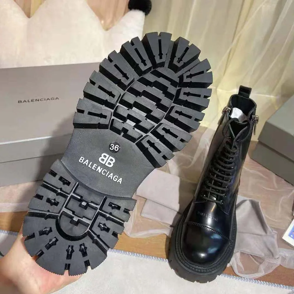 Balenciaga Tractor 20mm Lace-Up Boot in Black Smooth Calfskin for Women Balenciaga Tractor 20mm Lace-Up Boot in Black Smooth Calfskin for Women