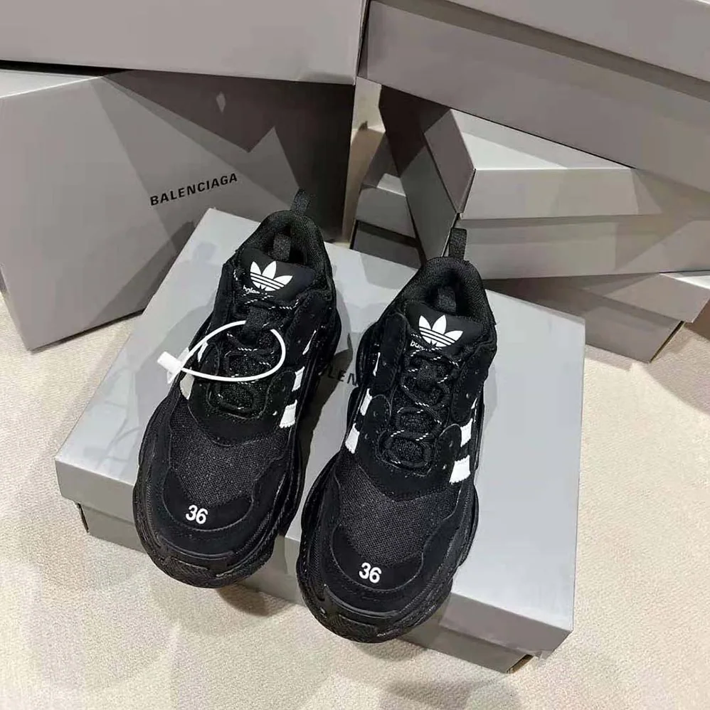 Balenciaga Balenciaga / Adidas Triple S Sneaker in Black for Unisex Balenciaga Balenciaga / Adidas Triple S Sneaker in Black for Unisex