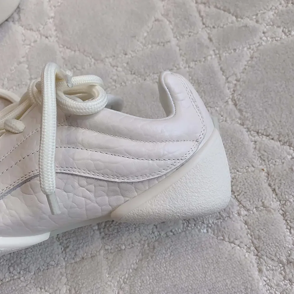 Alexander Mcqueen Flexion Sneaker in Off White for Unisex Alexander Mcqueen Flexion Sneaker in Off White for Unisex