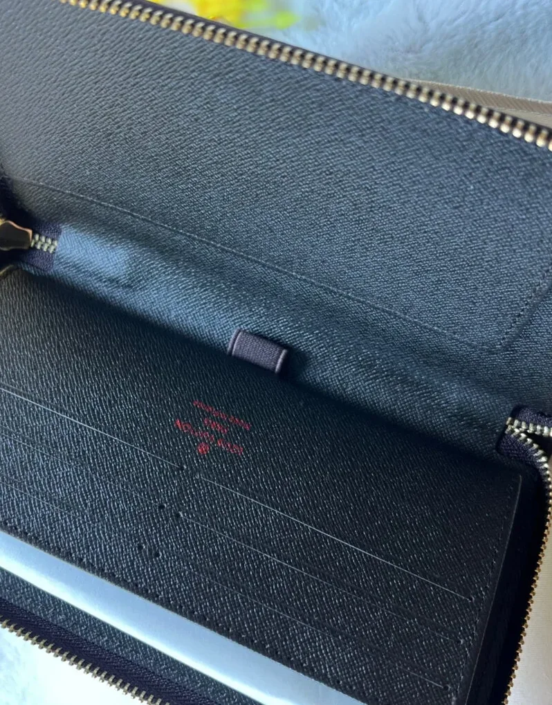 Louis Vuitton Zippy Wallet Canvas Brown Louis Vuitton Zippy Wallet Canvas Brown
