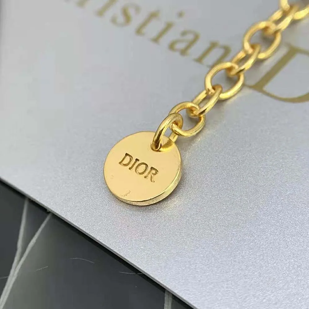 Dior 30 Montaigne Necklace Gold for Women in Finish Metal Dior 30 Montaigne Necklace Gold for Women in Finish Metal