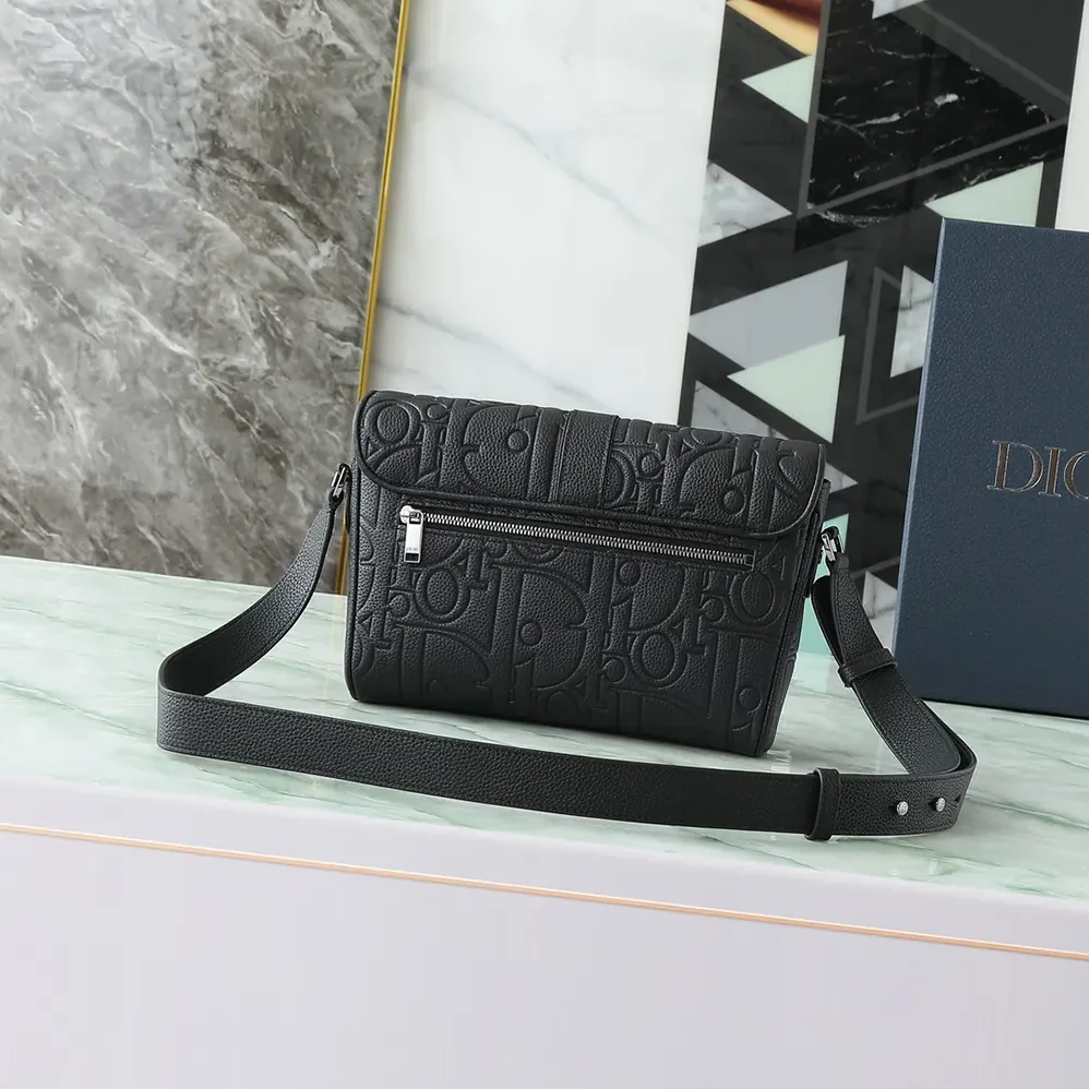 Dior Medium Dior Daily Messenger Bag with Flap Black Dior Gravity Leather for Men
