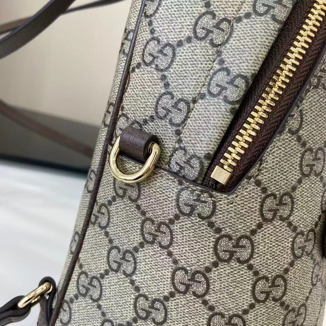 Gucci Ophidia Small Backpack / Beige/ Dark Brown Gold Hardware Gucci Ophidia Small Backpack / Beige/ Dark Brown Gold Hardware