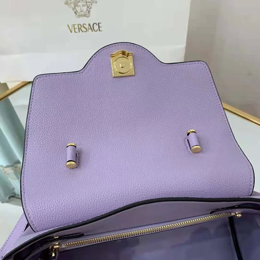Versace La Medusa Medium Handbag Crafted From Premium leather for Women Versace La Medusa Medium Handbag Crafted From Premium leather for Women