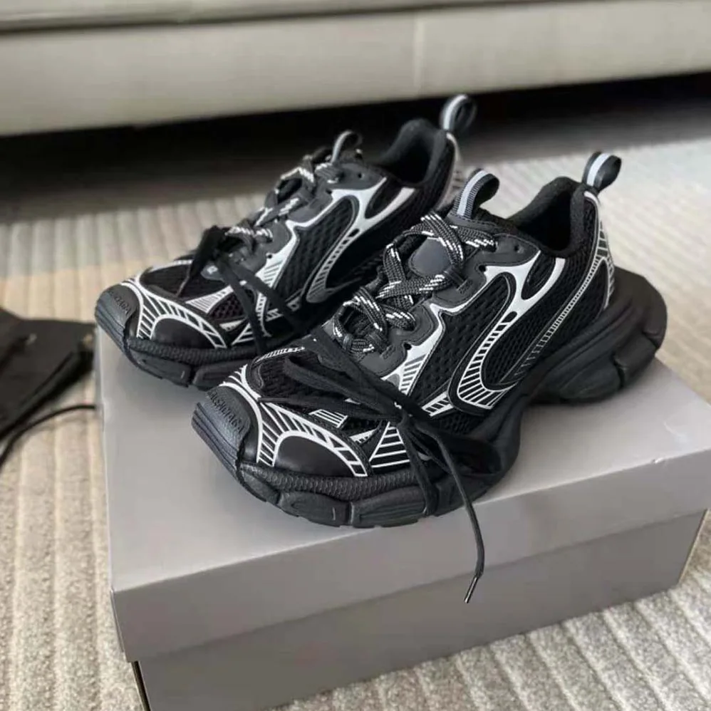 Balenciaga 3XL Sneaker in Black and White Mesh and Polyurethane for Unisex Balenciaga 3XL Sneaker in Black and White Mesh and Polyurethane for Unisex