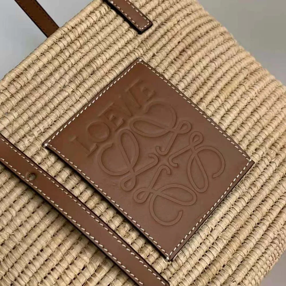 Loewe Small Square Basket Bag in Raffia and Calfskin for Women in Brown Loewe Small Square Basket Bag in Raffia and Calfskin for Women in Brown