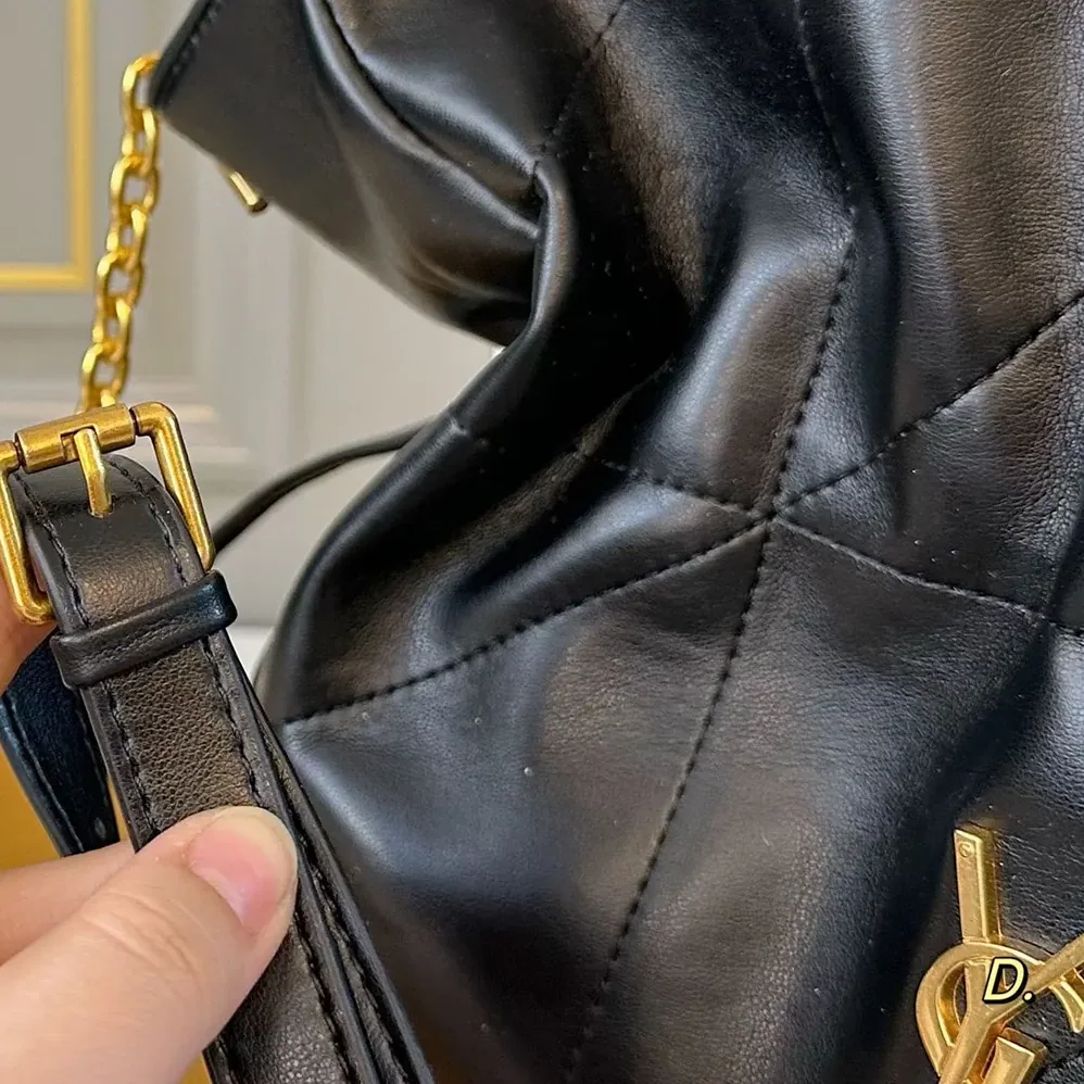 Saint Laurent YSL Jamie Shopping Small in Lambskin for Women in Black