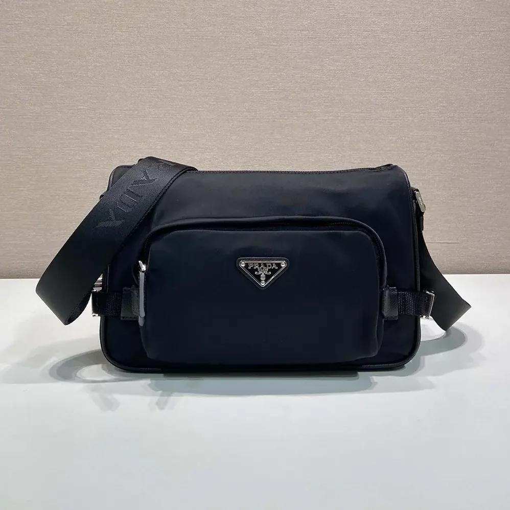 Prada Medium Re-Nylon and Saffiano Leather Shoulder Bag for Unisex Prada Medium Re-Nylon and Saffiano Leather Shoulder Bag for Unisex